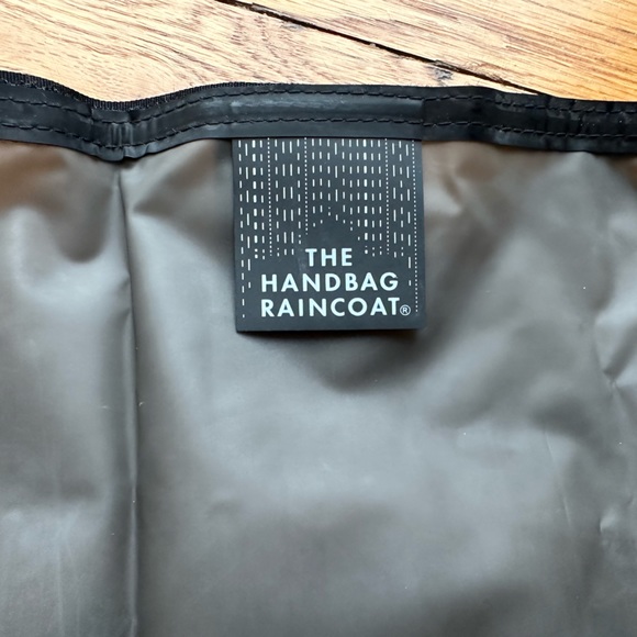 Handbag Raincoat - Picture 4 of 6